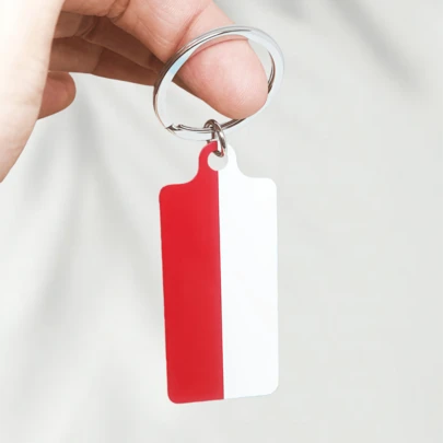 1 pieza Llavero casual de metal con impresión UV de la bandera de Polonia por ambos lados, accesorio de moda unisex, adecuado para regalos