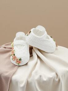 1 Pasang Sepatu/Kaos Kaki Bayi Pra-Berjalan Rajutan Tangan Motif Bunga - Putih - View 6