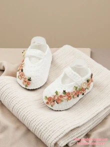 1 Pasang Sepatu/Kaos Kaki Bayi Pra-Berjalan Rajutan Tangan Motif Bunga - Putih - View 9