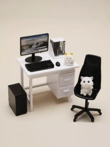 桌面微缩场景模型，包含键盘、鼠标和绿色植物 - 手工桌面微景观艺术品，创意礼物，桌面爱好者的理想之选 | 新奇玩具，桌面文化，收藏艺术品