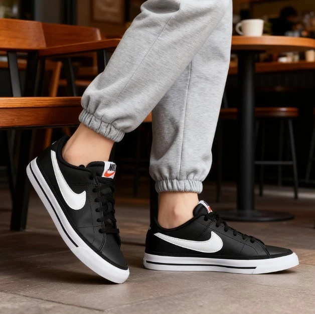 Zapatillas casuales NIKE COURT LEGACY para mujer DA5380-002 - Blanco y Negro - Ver 1