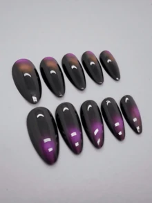 24片水滴形美甲贴纸，猫眼渐变设计，紫色和黑色全息效果，极光般渐变层次，闪光粒子随光线变化，高端镜面光泽，暗黑奢华美学 - 紫色 - 查看 4
