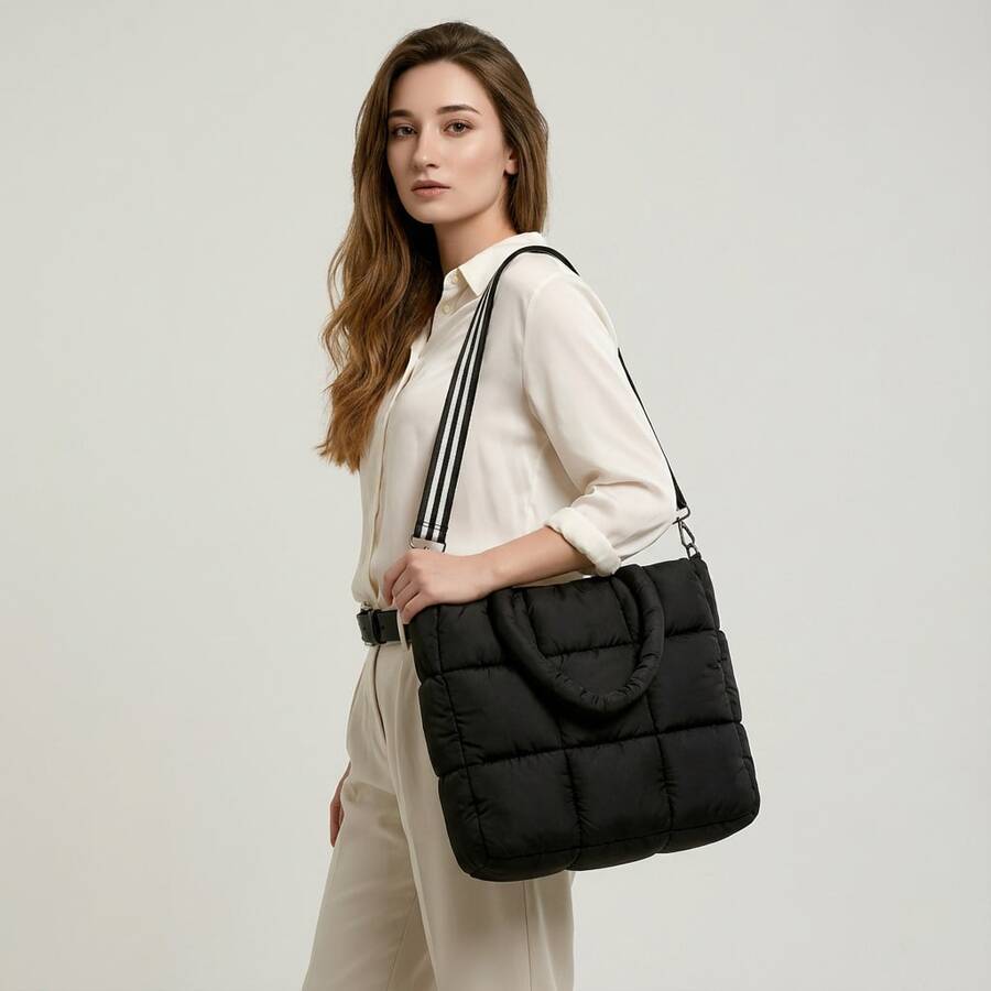 Large Striped Oversized Puffer Travel Bag By Blendibox - màu đen - Xem 1