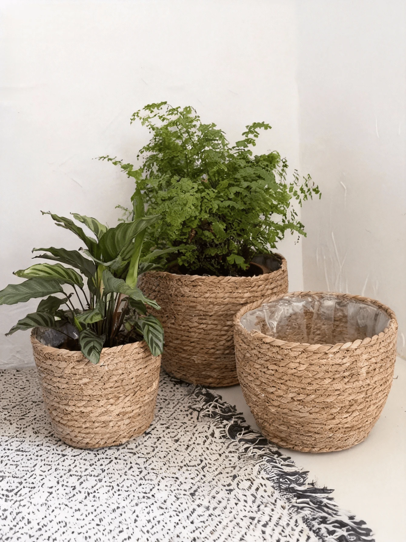 Vaso redondo artesanal em estilo boêmio (1/3 peças) | Material absorvente, com forro plástico, decoração para jardim interno e externo, ideal para plantas de pequeno e médio porte.