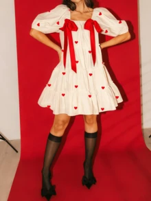Women Heart Print Babydoll Dress Valentine Square Neck Puff Sleeve Mini Dress Cute Bowknot  Party Dress Y2k Tiered Short Dresses - 白色 - 查看 3