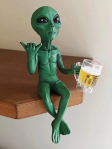 [Tactil interesant] Statuie extraterestră bând bere - Un obiect decorativ distractiv cu tematică spațială, reprezentând un extraterestru verde care ține un pahar de bere. Este perfectă pentru a fi așezată pe un birou sau pe un raft de cărți, un cadou ideal pentru fanii SF și o alegere excelentă pentru Crăciun, sărbători sau pentru a fi oferită prietenilor apropiați. De asemenea, un element indispensabil pentru decorul camerei cu tematică de sărbători și SF | Design jucăuș cu extratereștri | Meșteșug rafinat, decor de casă cu tematică extraterestră - Verde inchis - Vizualizare 9