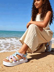 Mädchen Regenbogen Glitzer Gewebter Riemen Kunstleder Plateau Sandalen, modisch für Strand, Urlaub und täglichen Gebrauch