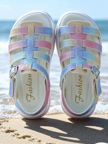Mädchen Regenbogen Glitzer Gewebter Riemen Kunstleder Plateau Sandalen, modisch für Strand, Urlaub und täglichen Gebrauch