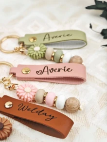 1 Piece Personalized Keychain, Daisy Beaded Keychain, Faux Leather Keychain, Bridesmaid Gift, Teacher Gift, Birthday Gift, Beaded Keychain, Durable, Colorful, Cute, Adorable, Funny, Kawaii, Y2K Style, Unisex, Casual, Personalized, Unique, Custom, Ideal Gifts For Him - Multicolor - View 4