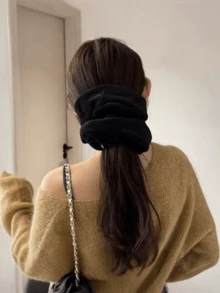 Elegant Satin Oversized Cream White Scrunchie, Simple Fashionable Sophisticated Lady Style Hair Tie ,Scrunchy Hair Ties - One Size - View 5