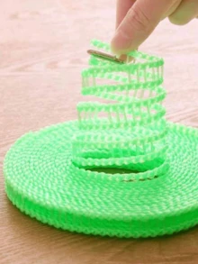 Varal de roupas à prova de vento e antiderrapante, varal retrátil, varal para camping ao ar livre, varal portátil, varal de viagem, varal para camping, varal para uso interno e externo, varal de nylon, varal portátil para pendurar roupas, para camping em ambientes internos e externos, varal universal portátil com ganchos de aço inoxidável.