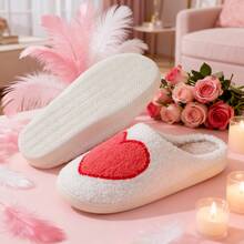 The Newly Launched Autumn And Winter Holiday Season Features Cute Gingerbread Men, Thickened Plush Anti-Slip And Warm Indoor And Outdoor Bedroom Family Slippers With Heart-Shaped Patterns For Christmas And Valentine's Day, As Well As Large-Sized Festive Gift Atmosphere Warm Slippers Suitable For Both Men And Women - 白色(大愛心) - 查看 3