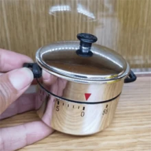 Temporizador de cozinha mecânico ajustável de 60 minutos - Design retrô em metal com base preta e tampa transparente, não requer pilhas, perfeito para cozinhar, contagem regressiva e uso doméstico ou escolar, durável e versátil, acessório de cozinha.