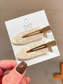 2个装小巧便携防滑发夹，适合居家女孩和美发沙龙使用，无缝发夹，刘海夹，发饰，化妆夹，鳄鱼夹，侧夹，发夹，化妆夹，直发夹，女孩滑板夹，边缘夹，鳄鱼夹，鳄鱼夹，女孩发夹，甜美刘海夹，鳄鱼夹，发饰，爪夹，发夹，发卡，发夹 - 2pcs白色髮夾 - 查看 5