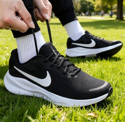 Nike ナイキ 新作 軽量 ソフトソール トレーニング フィットネス メンズ ランニングシューズ、REVOLUTION 7 メッシュ 通気性 アウトドアスポーツスニーカー、快適 ソフトソール カジュアル デイリー 軽量 ランニングシューズ、多用途必需品 FB2207-001 メンズ