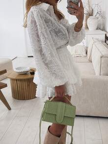 Bộ đồ nữ Vusalt mùa xuân tối giản, phong cách công sở, chất liệu jacquard, mỏng nhẹ, tay dài, cổ bẻ, cài nút, phối cùng chân váy ngắn xếp ly, thích hợp cho ngày Valentine, kỳ nghỉ biển, dã ngoại, các dịp thường ngày. Áo sơ mi trắng phù hợp cho đi làm hàng ngày, công sở, đi học. - trắng - Xem 7