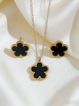 New Lucky Five-Petal Flower Five-Leaf Clover Earrings Necklace Two Pieces Set For Woman Fashionable Accessories Party Jewelry