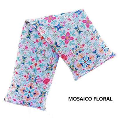 Bolsa Térmica Cervical Quente (Micro-ondas)/(Congelador) 100% Natural, Feita com Caroços de Oliveira e Flores de Lavanda (Aroma Natural de Lavanda). Dispositivo para Aliviar Dores Musculares, Tensão e Desconforto em Casa. Tamanho 47 x 13 cm. Fácil de Guardar e Lavar em Qualquer Lado. Diversas Estampas.