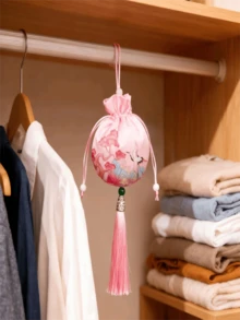 7 Stücke Kordelzugbeutel, Duft-Anhänger Säckchen, Seide Satin Beutel, Quasten Blumen Beutel, können als tragbare Beutel, Anhänger, Aromatherapie, Dekorationen, Autoduftspender, Kleiderschrank-Erfrischer oder Duftsäckchen verwendet werden, geeignet als Geschenke, Feiertags-Artikel - Verschiedenfarbig - Übersicht 7