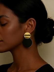 1 Coppia di orecchini a bottone rotondi e curvi per donna, orecchini pendenti a disco bicolore in stile vintage per matrimonio/banchetto/vacanza/discoteca/uso quotidiano, regalo di gioielleria in stile Y2K per anniversario/festa della mamma/San Valentino/Natale - Orecchini a pezzo - Visualizzare 2