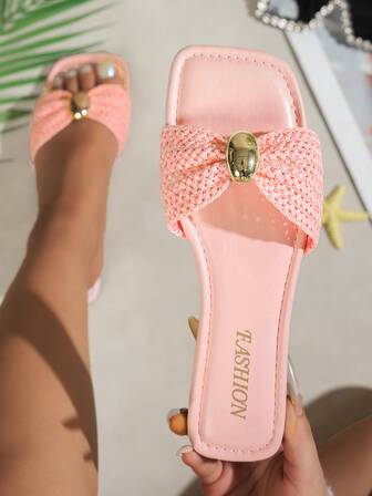 Women's Bow Metal Decor Straw Flat Sandals, Comfortable Minimalist Design For Vacation, Beach, Home, Daily Wear In Summer, Pink Woven Open Toe Slippers