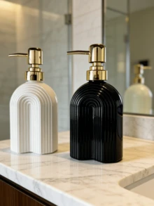 1pc Nordic Luxury Soap Dispenser - A Well-Designed Lotion Bottle Made Of High-Quality Glass. This Refillable Soap Dispenser Features An Elegant Curved Texture, Serving As Both A Practical Bathroom Soap Dispenser And A Fashionable Home Decor Item. Versatile For Filling With Hand Soap, Shampoo, And More. - Silver - View 1