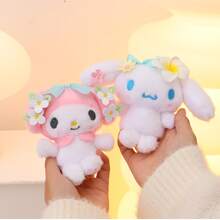 Sanrio 三丽鸥花卉系列毛绒挂件 - 美乐蒂、肉桂、布丁狗和波恰可 - 10-11厘米/3.9-4.3英寸柔软卡通包包挂件，适合背包和手提包 - 生日、情人节、复活节、万圣节、感恩节、圣诞节和新年可爱礼物 - 彩色 - 查看 4