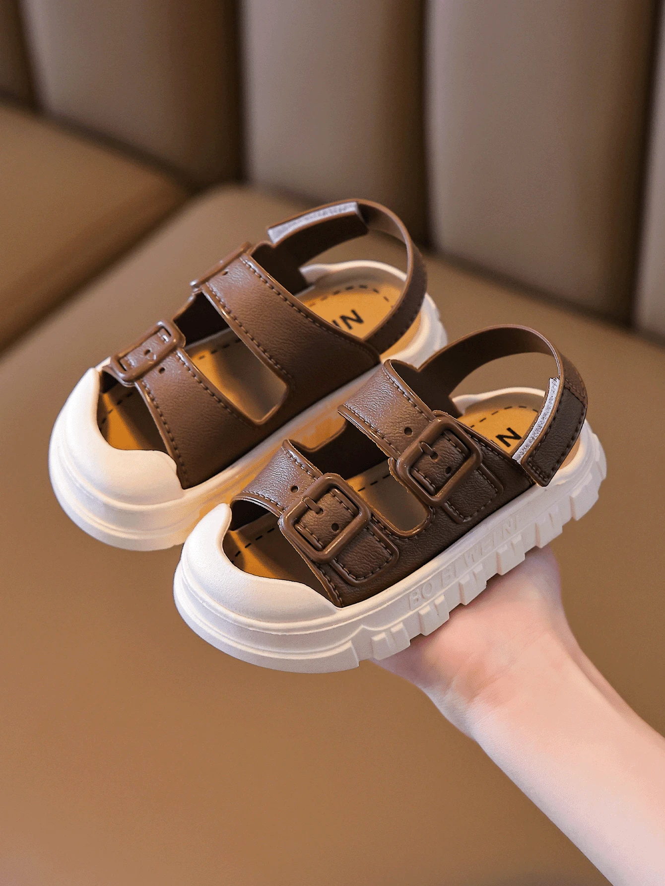2-5 Years Old Kids Flat Sandals, New Summer Fashion Boys Beach Shoes, Soft Bottom Toddler Sandals, Suitable For Summer - Brown - View 1