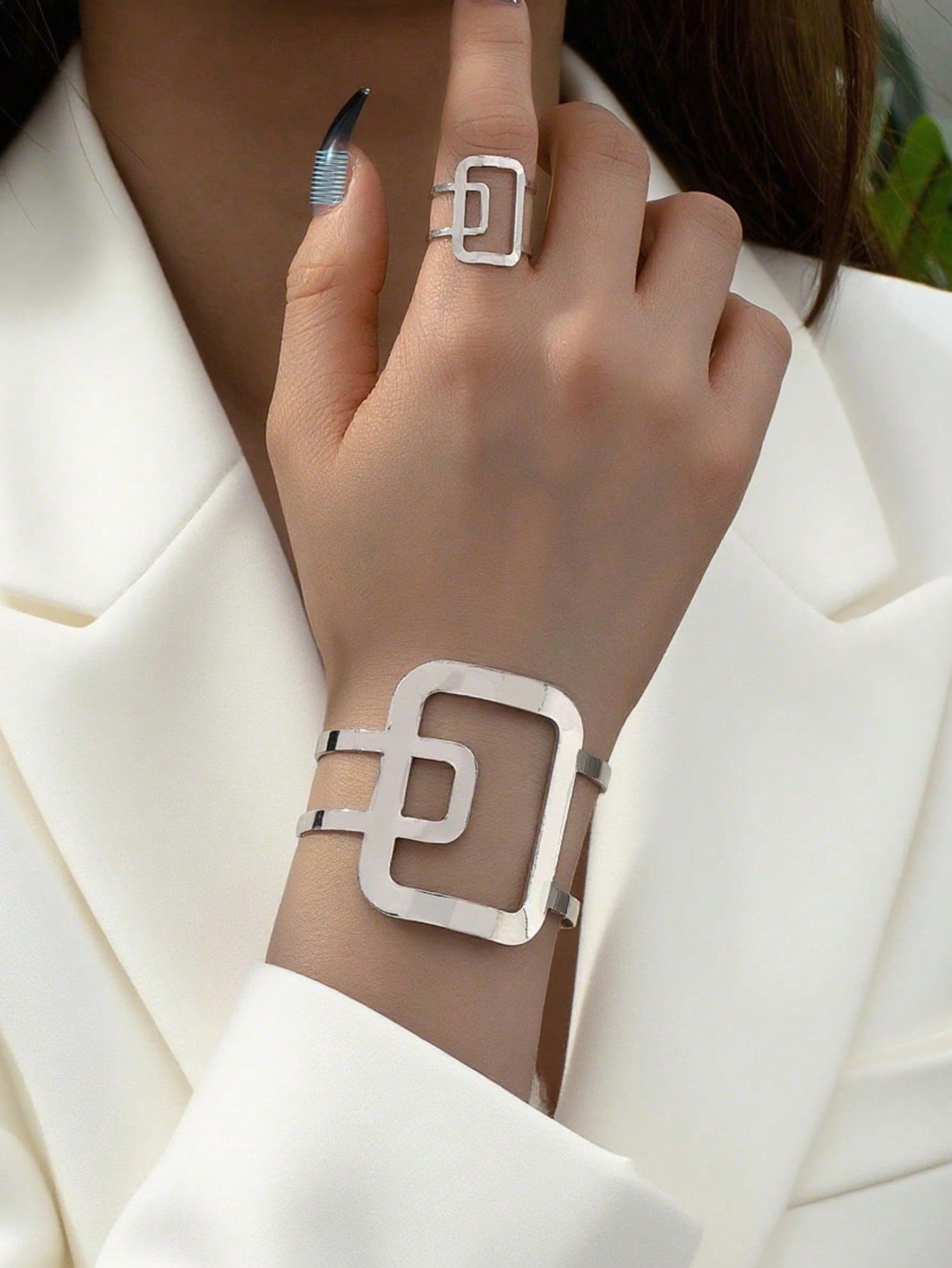 两件套镂空方形拼接手链戒指套装，新款，个性时尚手链，创意设计手部饰品 - 銀色 - 查看 1