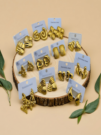 12对 - 精致不锈钢铸造耳环，几何造型，如花朵、泪滴、蝴蝶和翅膀。这些简约时尚的不锈钢耳环适合女士日常佩戴，也是送给女性朋友的最佳礼物。厂家直销