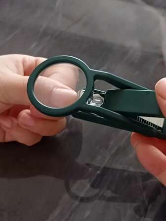 Stainless Steel Nail Clippers With Magnifying Glass - Precision Concave Edge, Splash-Proof Design, Comfort Grip Rubber Handle For Seniors & All Ages, Nail Care Tool, Ergonomic Beauty Tool