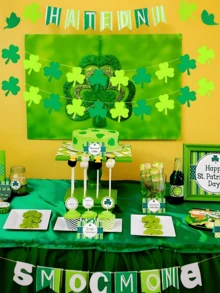 一套毛毡三叶草花环装饰 | 圣帕特里克节装饰，悬挂式绿色三叶草花环，适合爱尔兰主题派对，多色绿色和浅绿色，毛毡三叶草花环装饰，圣帕特里克节花环旗帜，绿色三叶草花环，圣帕特里克节装饰，教室壁炉派对礼品 - 彩色 - 查看 4