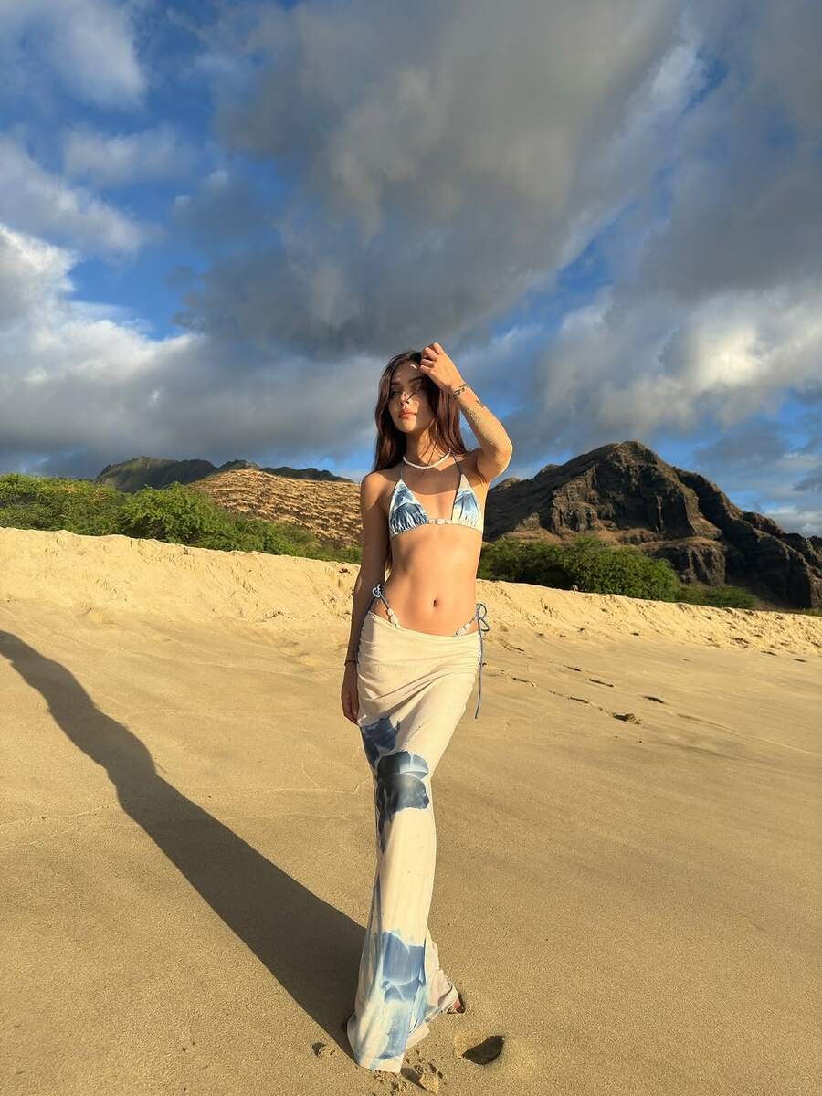 三件套几何图案和热带花卉印花休闲、可爱、优雅、性感波西米亚风系带比基尼套装，女士沙滩度假泳装，春夏款