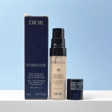 Christian Dior 旅行装 Forever Skin Glow 粉底液，24 小时持妆，打造光彩完美妆容，保湿滋润，呈现自然透亮妆效，SPF 20 PA++ - #ON白皙膚色 - 查看 2