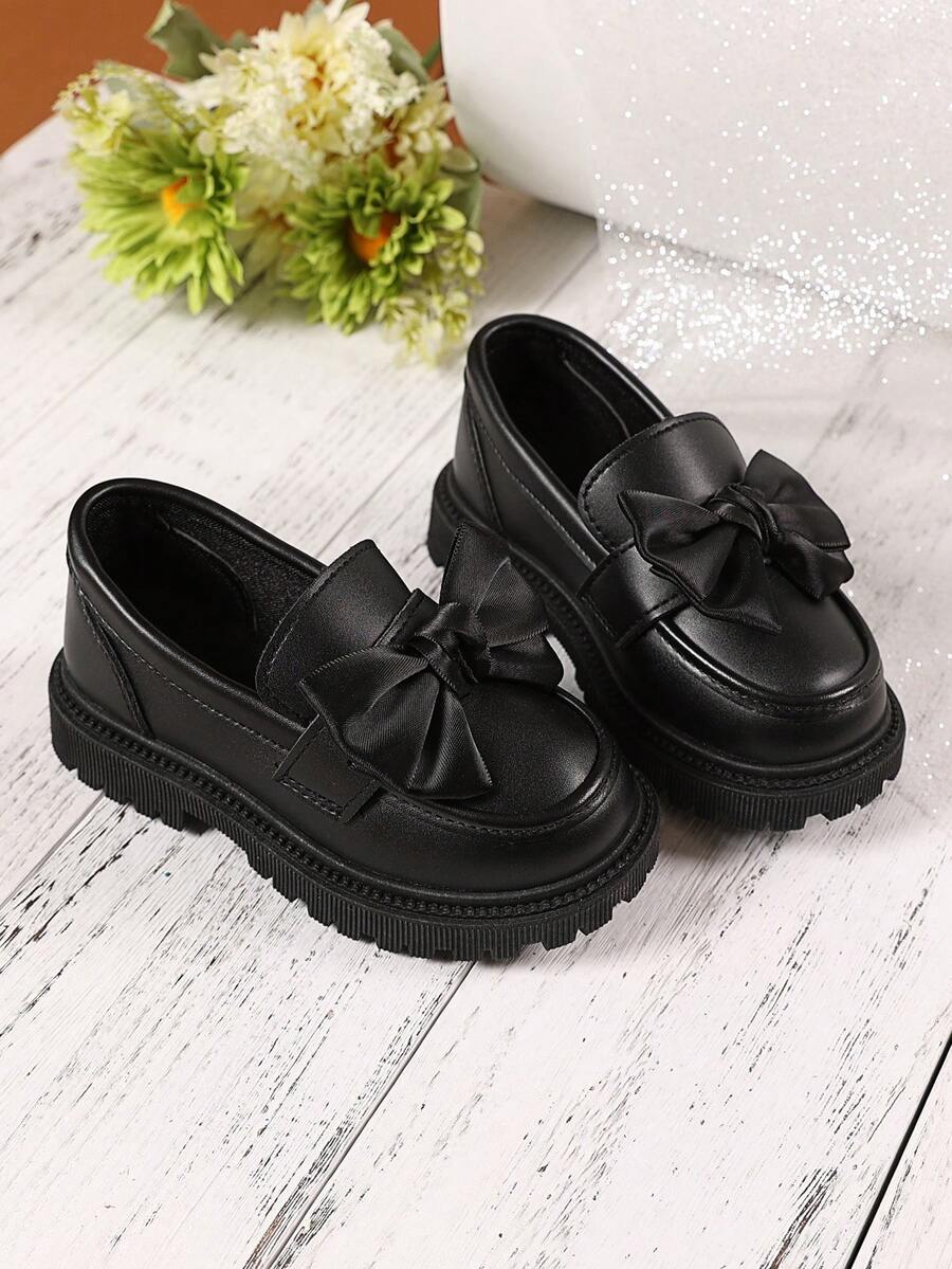 1 Pair Girls' Princess Black Soft Leather Flat Shoes, Cute Loafers With Bow, Round Toe Anti-Slip Thick Sole, Suitable For 3-15 Years Old Girls For Party, Vacation, Daily Wear, Dance, 2025 Spring/Autumn New Arrival