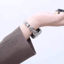 New Double Heart Metal Chain, Smart Watch Band, Compatible With Apple Watch Series 1/2/3/4/5/6/7/8/9/10/SE/Ultra, 38mm 40mm 41mm 42mm 44mm 45mm 49mm, Fashionable & Elegant Women's Premium Watch Accessory - Silver - View 5