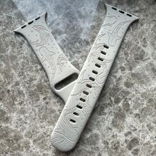 Silicone Carved Whale Shark Watch Band, Compatible With Apple Watch 41mm/40mm/42mm (S11/38mm/44mm/45mm/46mm/49mm), Soft Sports Wristband, Adjustable Strap, Compatible With Series 11/10/9/8/7/6/5/4/3/2/SE/Ultra 3 Smartwatch Accessories - Starlight - View 7