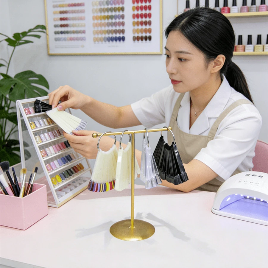 1/50件套无味指甲油调色盘套装,含展示架、透明美甲展示棒(带金属环)、可拆卸亚克力练习指甲贴片、色卡,适用于美甲沙龙和家庭使用,金色金属展示架 - 彩色 - 查看 1