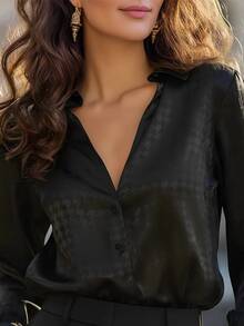 Áo sơ mi/áo kiểu nữ màu đen, tay dài, cổ cài cúc, chất liệu polyester, kiểu dáng thanh lịch, không co giãn. - màu đen - Xem 1