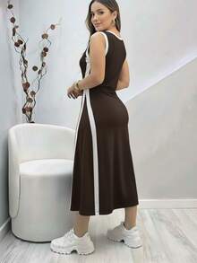 Long Knit Dress With V-Neck, Tank Top, Two-Tone Stripes And Slit, Comfortable, Loose Fit, Elegant Dress. - 棕色的. - 查看 2