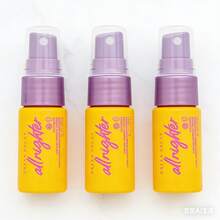 Urban Decay 定妆喷雾 15ml 保湿配方：超轻盈，柔滑肌肤配方，持妆长达 16 小时，不干燥，全天保持肌肤清爽，完美锁妆，提升肌肤水分，适合干性和混合性肌肤，不卡粉、不结块，清爽喷雾打造水润自然的妆效，从早到晚持久不脱妆。 - 黃色 - 查看 10