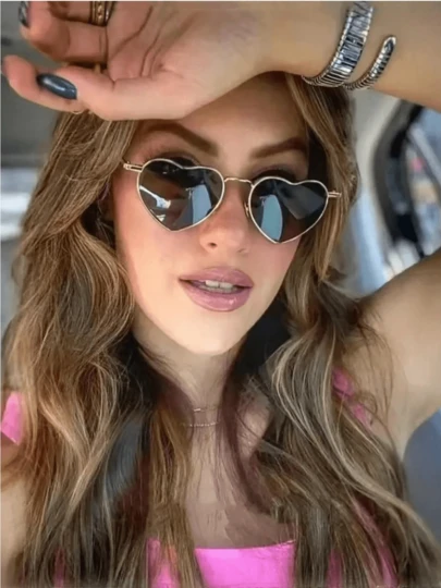 1pc Metal Heart Shaped Frame Eyeglasses With Flexible Legs, Fashionable And Versatile, Suitable For Daily Wear, Commuting, Photography Decoration And Stylish Eyewear Selection