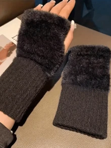 2/4pcs Plush Half-Finger Gloves, Warm Accessories In Winter, Warmth And Softness, Half-Finger Design (Bare Finger+Wrist Guard) Focuses On "Warmth And Flexibility", Which Is Used In Many Scenes, Such As Office Typing, Learning To Write, Mobile Phone Operation And Other Scenes That Require Flexible Hands - Multicolor - View 9