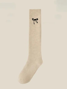 1/3双装涤纶蝴蝶结袜，可爱时尚，适合秋冬季及所有季节