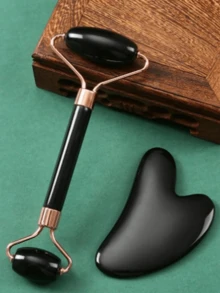 9/8/7/6/1 件套粉色/黑色/紫色美发造型工具套装,包含1把空心梳、1个卷发棒、1套丝质免烫卷发器、1个夜间卷发器、1个柔软睡眠眼罩、1个双滚轮按摩器、1个心形刮痧板。返校必备。产品包含卷发棒。 - 黑色 - 查看 5