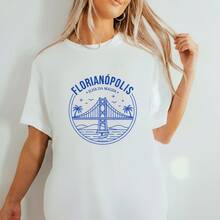 Camiseta feminina preta de manga curta e gola redonda em mistura de algodão com estampa esportiva de desenho animado. Modelagem regular, ideal para uso casual. - Preto - Visão 1
