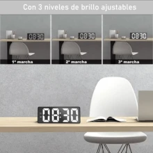 Reloj Digital LED de Gran Pantalla – Versión Personalizada en Español, Modelo Grande / Mediano / Pequeño / Cuadrado, Pantalla HD con hora, fecha, día y temperatura, brillo automático de 10 niveles, temporizador 99:99, doble alarma programable, memoria de apagado, diseño recargable (batería no incluida), ideal para hogar, oficina, escuela, gimnasio, tiendas y espacios comerciales; incluye control remoto en modelos Grande y Cuadrado - Blanco - Ver 3