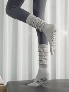 زوج واحد/ثلاثة أزواج من جوارب رياضية للنساء ذات لون أحادي متعددة الوظائف مانعة للانزلاق، بتصميم بسيط مناسبة لجميع الفصول، للرياضات الخارجية والبيلاتس واليوغا، جوارب باليه وأنبوبية للاستخدام اليومي والتمارين بما في ذلك جوارب مانعة للانزلاق، مناسبة كهدايا - متعدد الألوان - مشاهدة 4