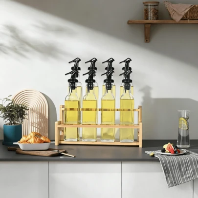 SAEIV Set med vinäger- och oljeflaskor (8 x 250 ml) med varmt gult bambuhylla, oljeflaska med pip, oljedispenser med etikett, oljehällare, tratt, penna; hjälper till med snygg ordning av olje- och vinägerdispensrar i köket