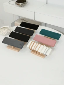 木质首饰塔展示架，优雅木质首饰架，天然木纹饰面，手镯收纳架，完美展示手表、发带、项链、手镯及其他首饰，可收纳手镯、项链、耳环，是首饰展示和整理的理想之选。化妆间装饰 - 彩色 - 查看 10